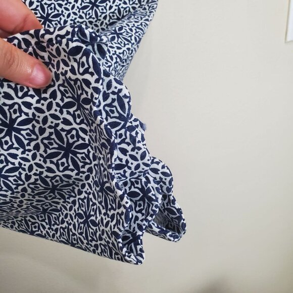 TALBOTS Womens Pants 8 Chatham Crop Geometric‎ Scalloped High Rise Navy Nautical - Picture 9 of 10